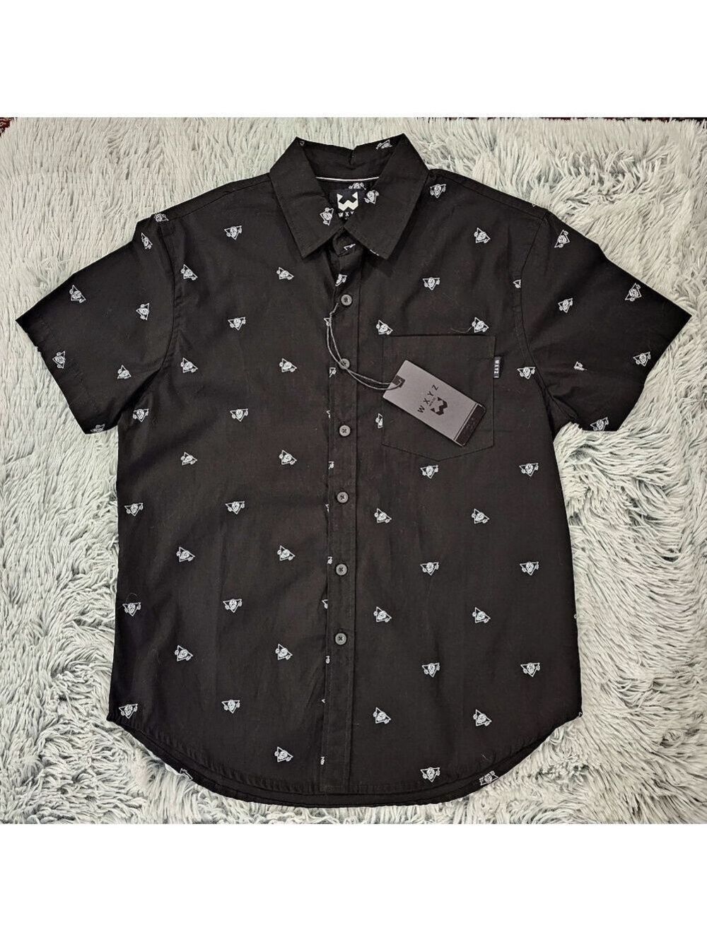 WXYZ Short Sleeve Button Down Shirt skull print men's small